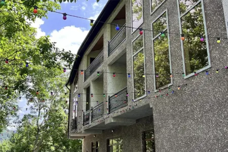 İsmayıllıda hotel yandı