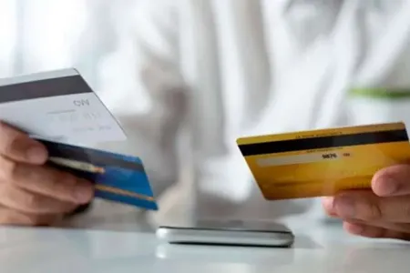 Bank kartlarından bu qədər pul oğurlandı