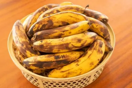 Qaralmış banan daha faydalıdır, yoxsa sarı?