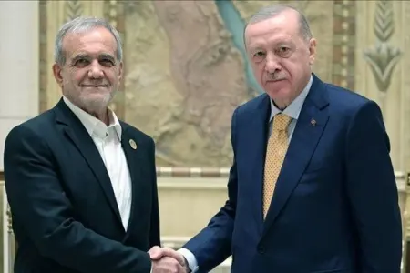Ərdoğan Pezeşkian ilə danışdı