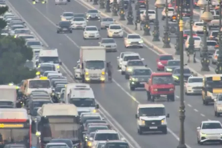 Yük avtomobili sürücülərinin - NƏZƏRİNƏ