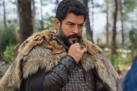 Burak Özçivitin 39 milyonluq maşını - FOTO