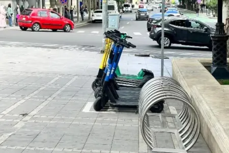 Bakıda avtobus skuter sürən yeniyetməni vurdu - FOTO
