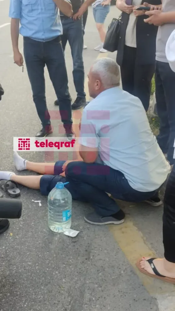Bakıda avtobus skuter sürən yeniyetməni vurdu - FOTO