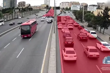 Körpünün üstündə qəza - Sıxlıq yarandı