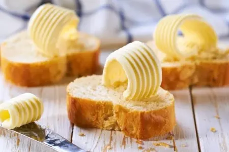 Kərə yağı zərərlidirmi? - Mütəxəssis RƏYİ