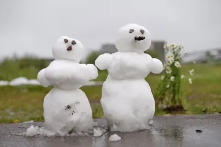 Bu şəhərə yay qarı yağdı