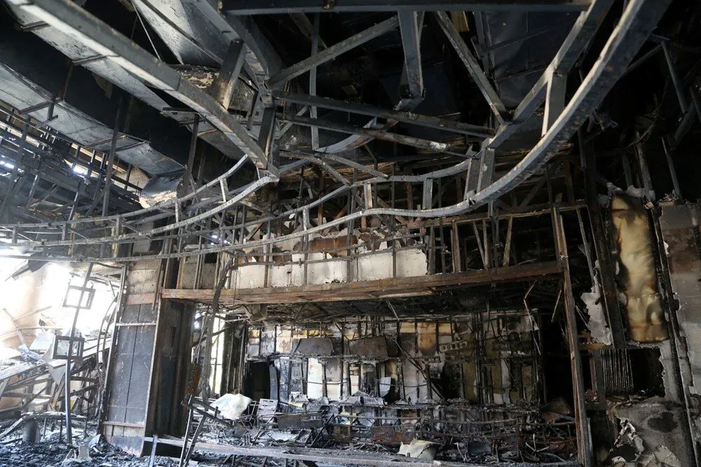 Vurulan televiziyadan DƏHŞƏTLİ - GÖRÜNTÜLƏR