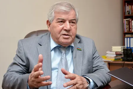 Sabir Rüstəmxanlı da partiya sədrliyindən gedir?