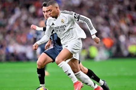 Mbappe xəstəxanaya yerləşdirildi
