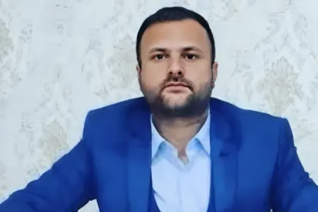 Azərbaycanda axund Quran dərsinə gələn 16 yaşlı qızı qaçırdı