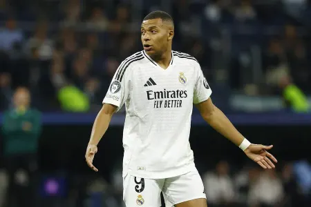 Xəstəxanadan buraxılan Mbappe ilə bağlı - YENİ XƏBƏR