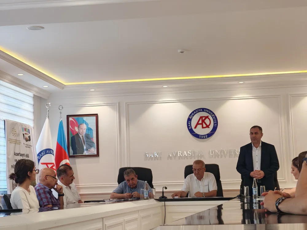 QHT “Azərbaycan dili və mədəniyyəti: milli və bəşəri dəyərlər” mövzusunda müzakirə keçirdi