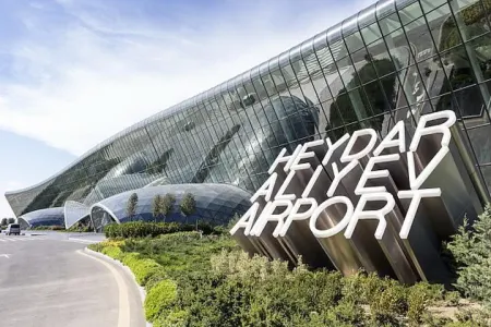 Bakıdan uçan bir sıra reyslərin marşrutu dəyişdi