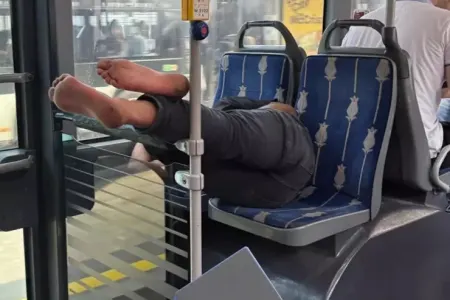 Avtobusda şok mənzərə