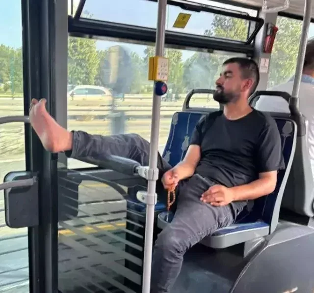 Avtobusda şok mənzərə