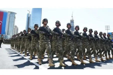 Sabah hərbçilərin yürüşü olacaq