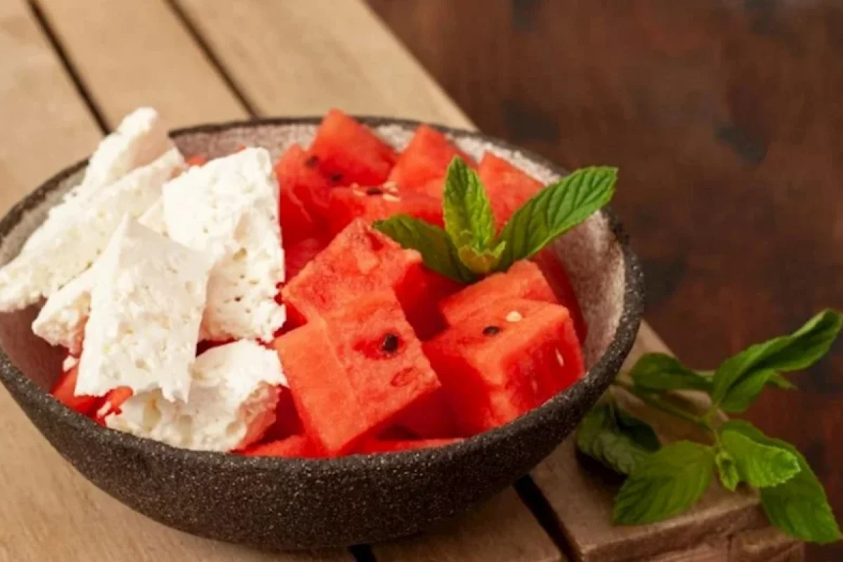 Qarpızla pendiri birlikdə yemək olar?