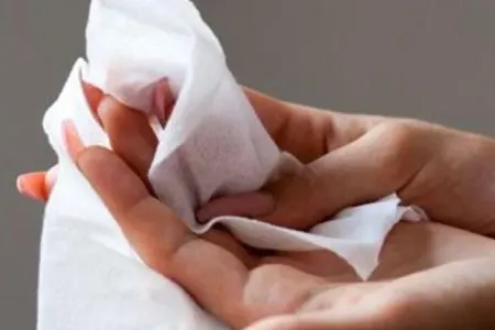 Nəm salfetlər təhlükəlidirmi?