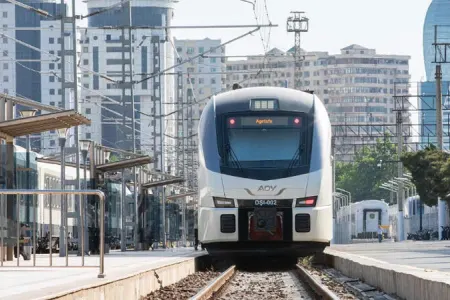 Bu istiqamətlərdə əlavə qatar reysləri təyin olundu