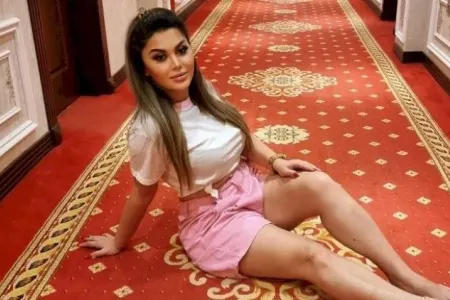 “Məni alan cekpot udub, hərtərəfli qızam, baxanda bilinir...”