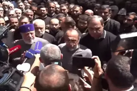 Ermənistanda xüsusi təyinatlılar II Qareginin iqamətgahına daxil oldu - Video