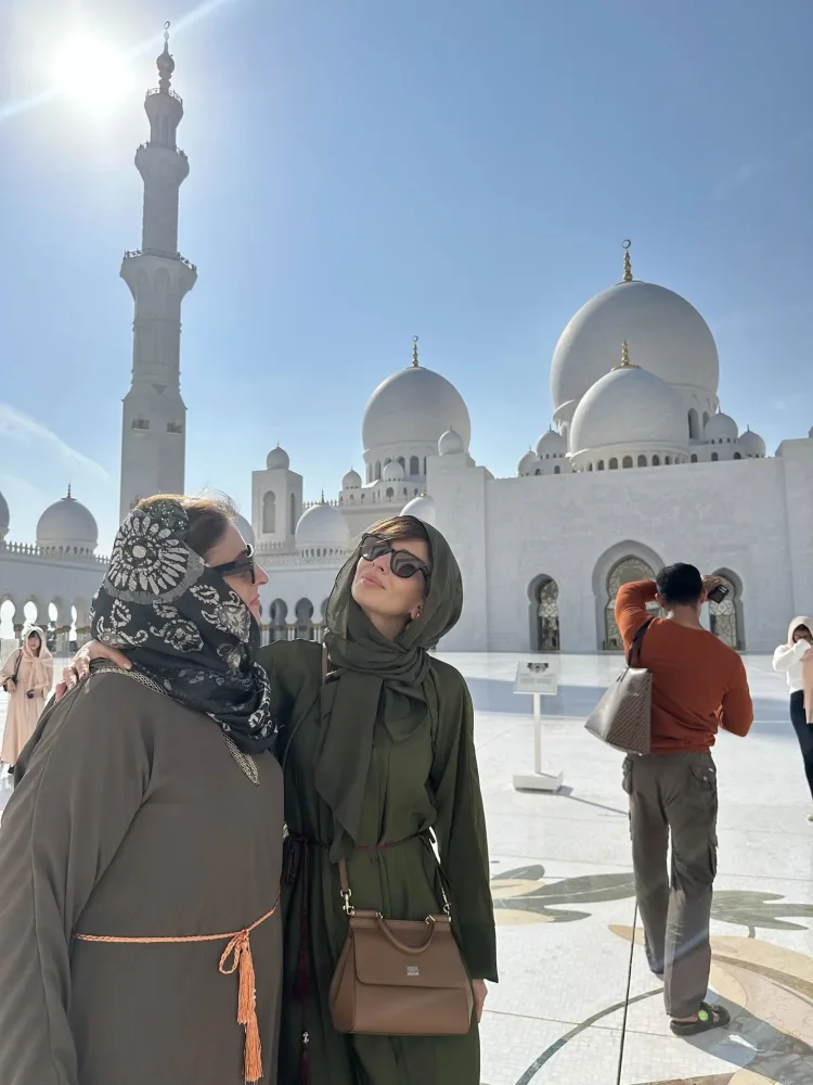 Aparıcı Leyla Quliyevanın anasından duyğusal - TƏBRİK