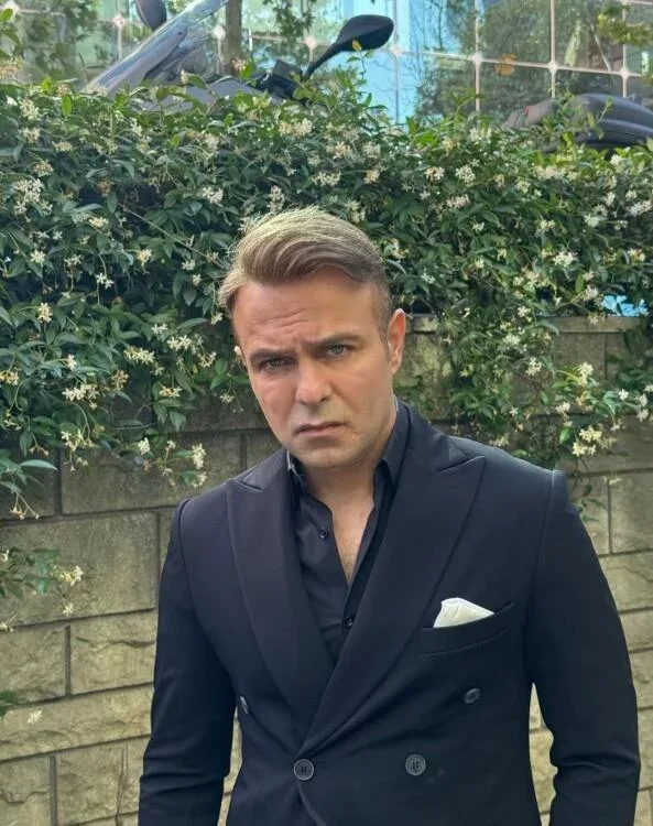 Özünü tanınmaz hala saldı - FOTO