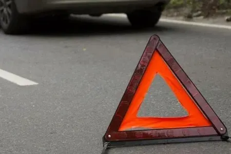 Bakıda "Mercedes" qəza törətdi, ölən və yaralanan var