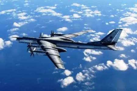 Rusiyanın üç bombardmançısı havaya qaldırıldı