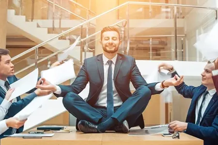 İki iş təklifi arasında qaldıqda nə etməliyik?