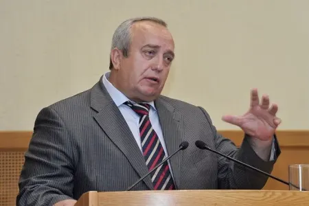 Rusiyalı sabiq deputat İrəvandan qovuldu – - SƏBƏB