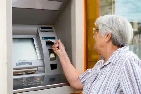 Azərbaycanda sabahdan qadınların pensiya yaşı - ARTIRILIR