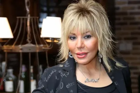 Brilliant Dadaşova 200 manat maaş alırmış