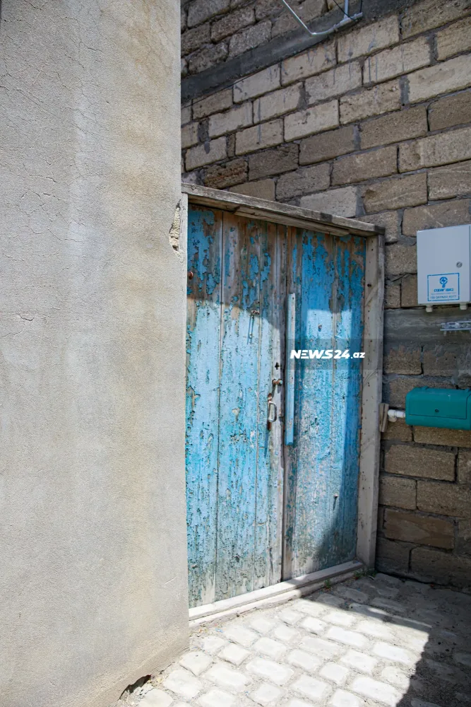 Bakıxanovun doğulduğu ev uça bilər: "Divarların çatlamasının səsini eşidirik"