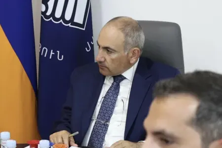 Paşinyan kilsə ilə bağlı xəbərdarlıq etdi: Hazır olun