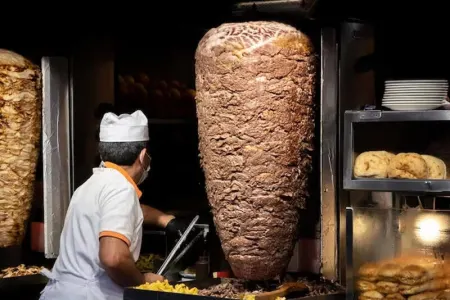 Faciəvi şəkildə ölən dönərçi Kamilin qızı ilə VİDEOsu