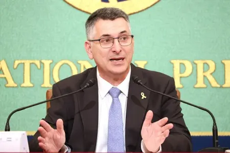 Avropanı İrana qarşı sanksiyaları dərhal bərpa etməyə - ÇAĞIRDI