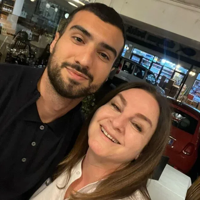 Mahir Emreli bacısı ilə aktrisanın qonağı oldu - FOTO