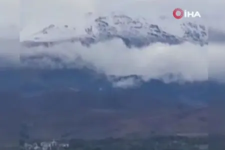 İyulda yağan qar hamını şoka saldı – Bu ərazilər ağ örpəyə büründü: - FOTO