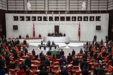 Türkiyədə 100-dən çox deputat xəstəxanaya yerləşdirildi
