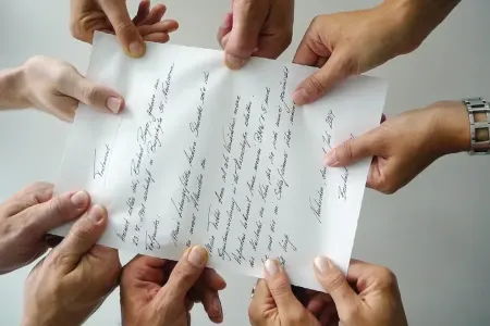 Miras əmlak ögey övlada keçə bilərmi?