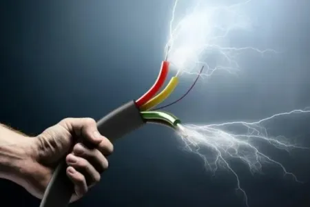 Gəncədə yaşlı kişini elektrik cərəyanı vurub, vəziyyəti ağırdır