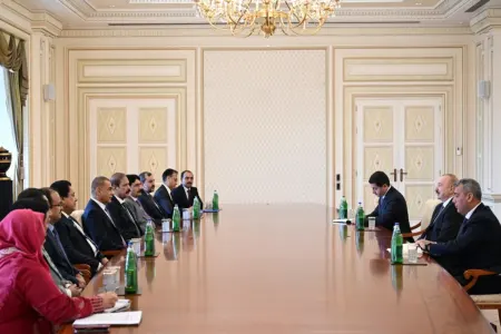 İlham Əliyev Pakistan Milli Assambleyası sədrini qəbul edib