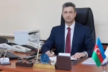 Prezidentin rektor təyin etdiyi Pənahov kimdir?