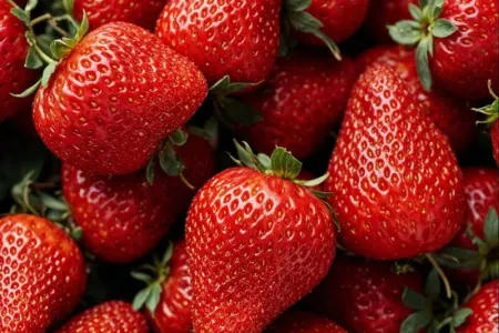 Çiyələkdən kökəlmək mümkündürmü? - – Gözlənilməz fakt!