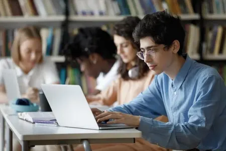 Narazı tələbələrə 2 gün möhlət verildi