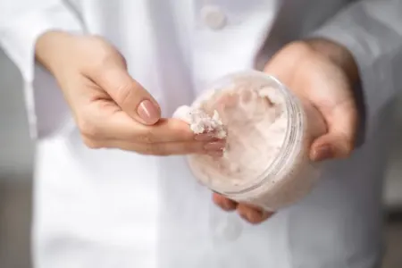 30 yaşdan sonra dərini cavan saxlamaq üçün - 5 QAYDA