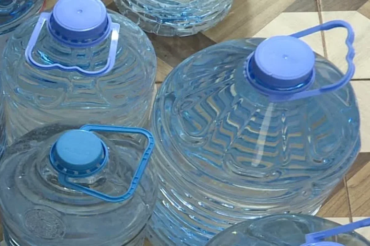 Açıq havada satılan sular zəhərlidir?