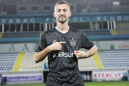 “Qarabağ” daha bir legionerlə vidalaşdı